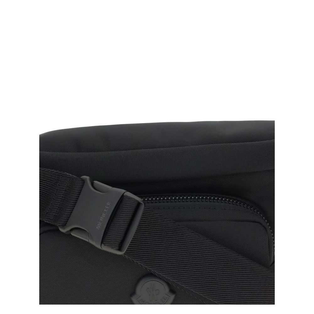 Moncler Schwarze Clutch-Tasche aus Nylon