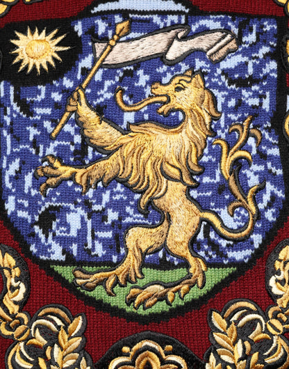 Dolce &amp; Gabbana Burgunderroter Kaschmirpullover mit Löwenwappen