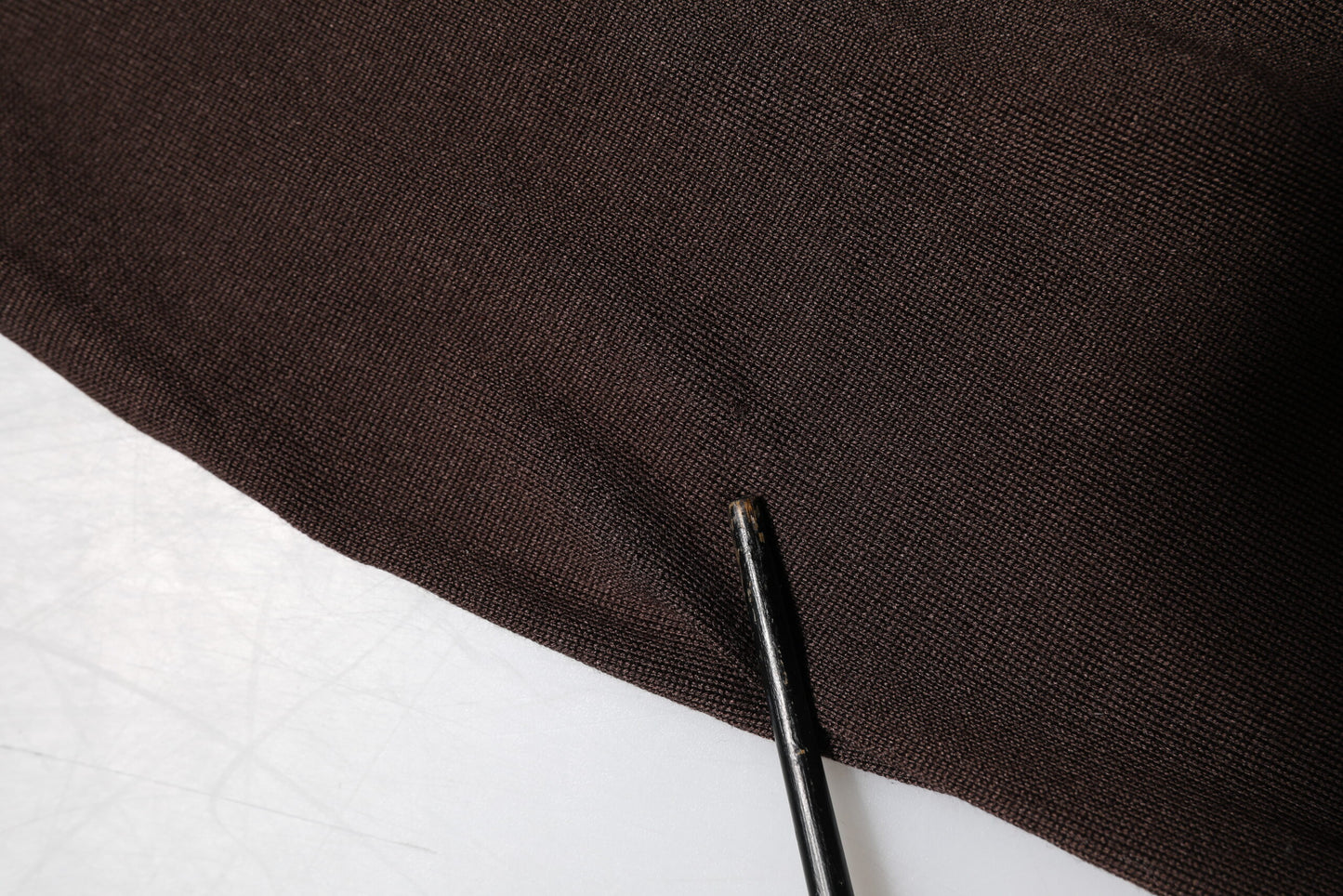 Dolce &amp; Gabbana – Braunes Seiden-T-Shirt mit Rundhalsausschnitt und kurzen Ärmeln