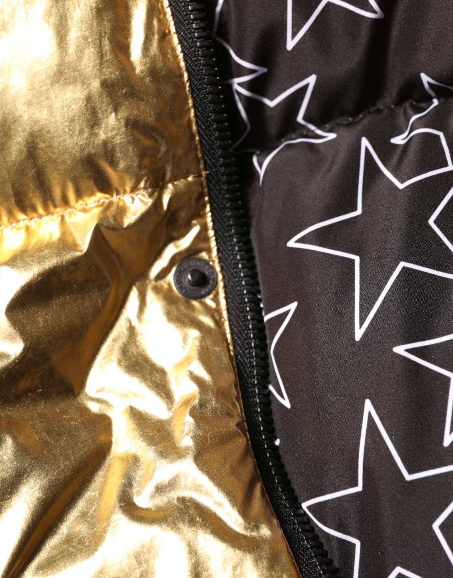 Dolce &amp; Gabbana – Gesteppte Pufferjacke mit durchgehendem Reißverschluss und Kapuze in Gold