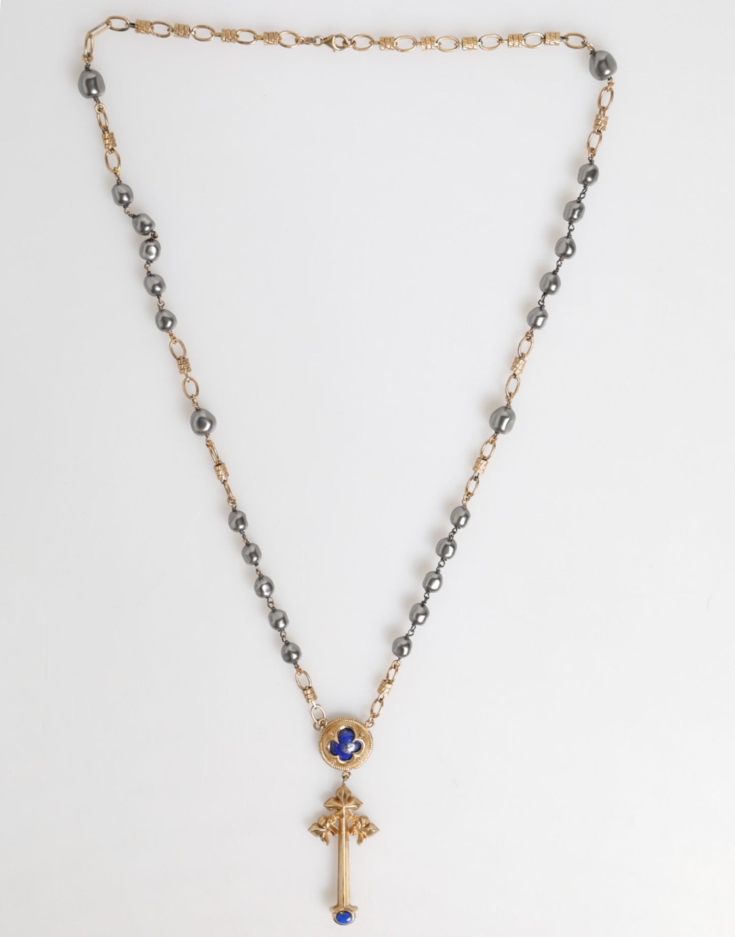 Dolce &amp; Gabbana – Goldfarbene Halskette mit religiösem Kreuz und Perlenkette