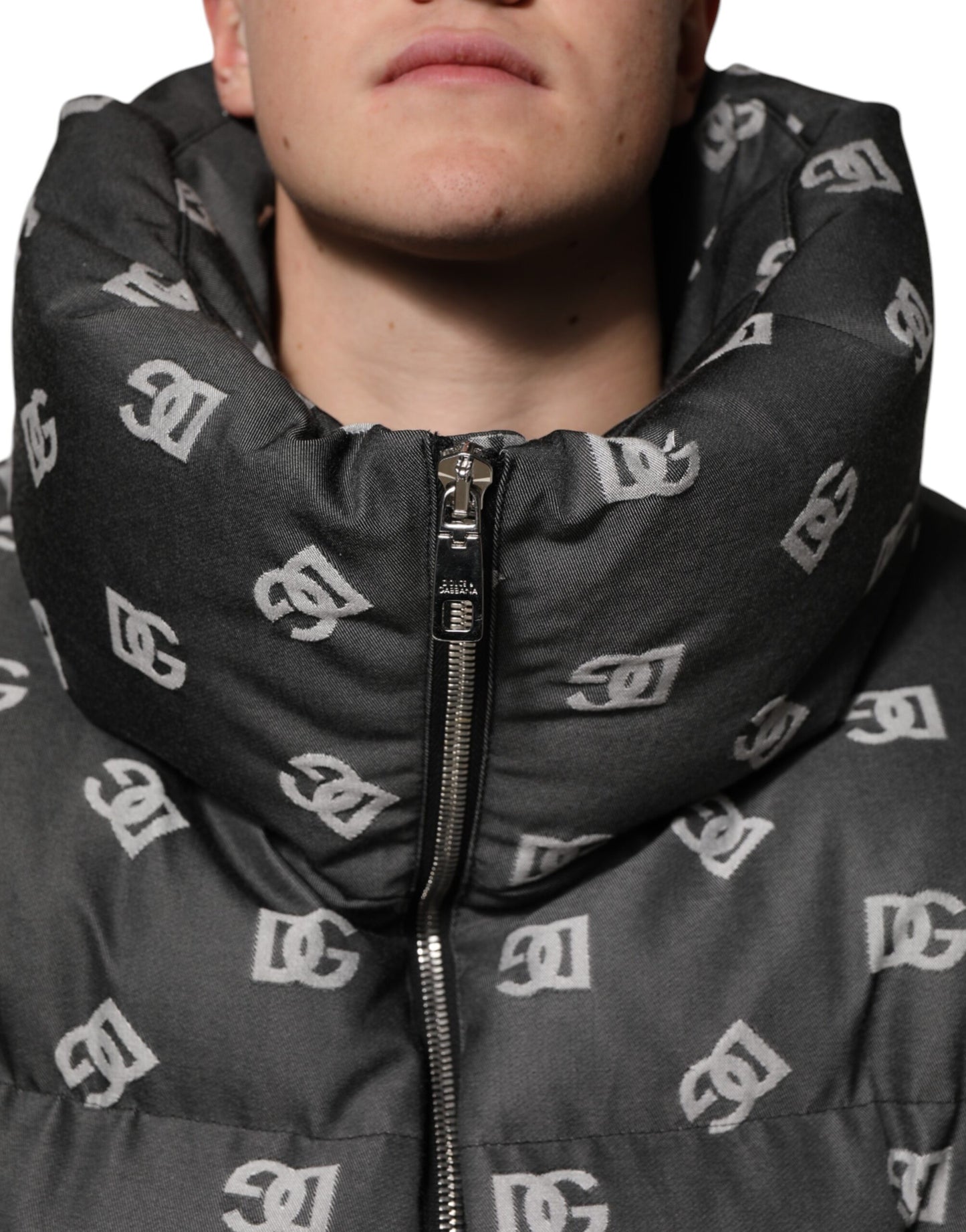 Dolce &amp; Gabbana Schwarze DG-Monogramm-Steppjacke mit durchgehendem Reißverschluss für Herren