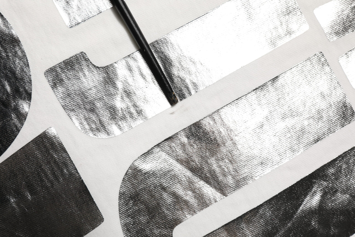 Dolce &amp; Gabbana – Weißes Baumwoll-T-Shirt mit Rundhalsausschnitt und Metallic-Print