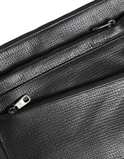 Dolce &amp; Gabbana Schultertasche aus schwarzem Palmellato-Leder mit Logoplakette