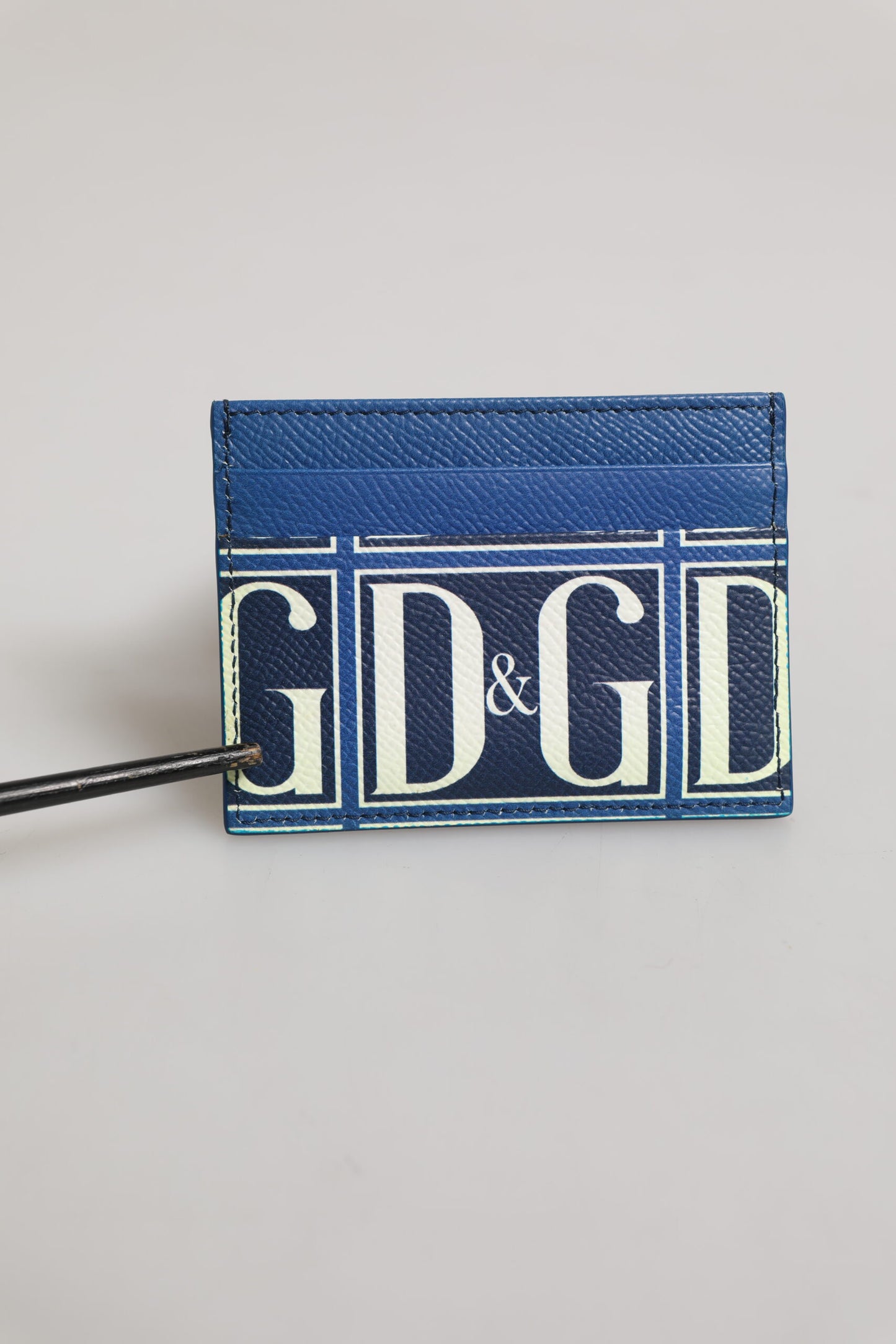 Dolce &amp; Gabbana – Kartenetui aus blauem Kalbsleder mit DG-Logo-Print und Monogramm