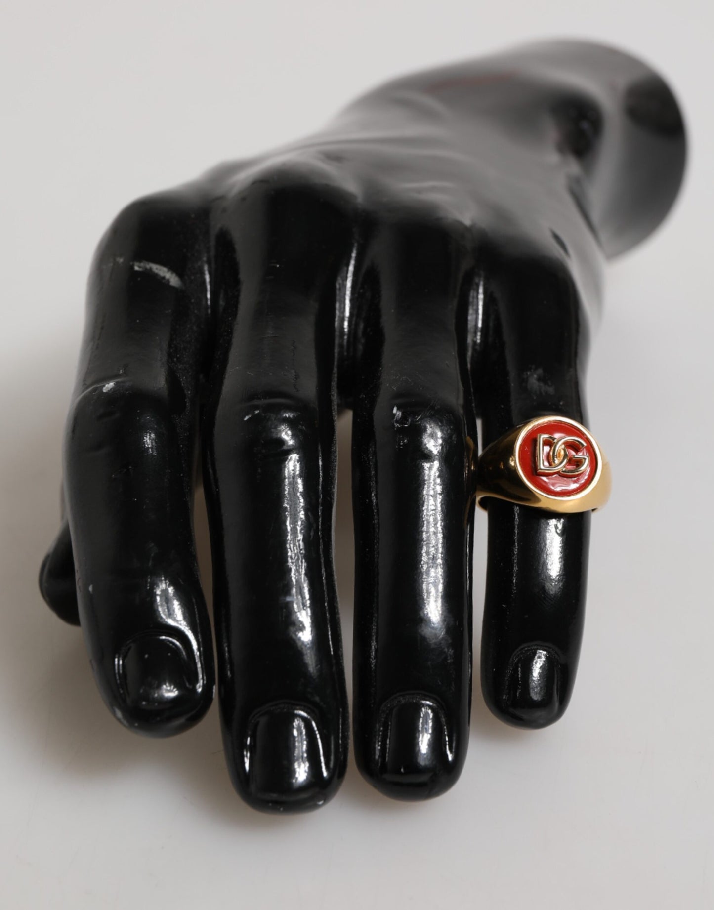 Dolce &amp; Gabbana Herrenring aus echtem Messing in Goldton mit rundem, rotem DG-Logo