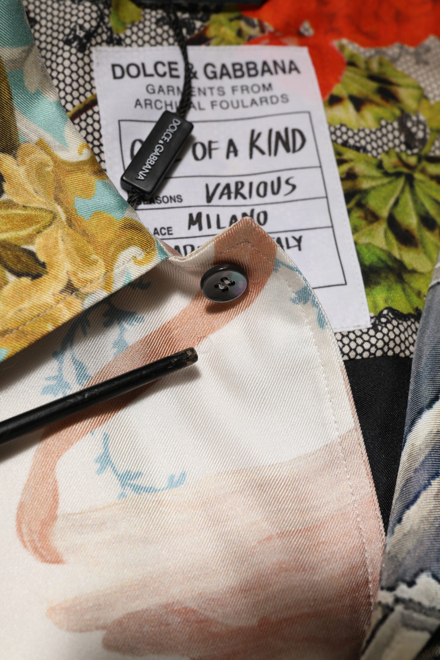 Dolce &amp; Gabbana Mehrfarbiges Seidenhemd mit Opera-Print für Herren