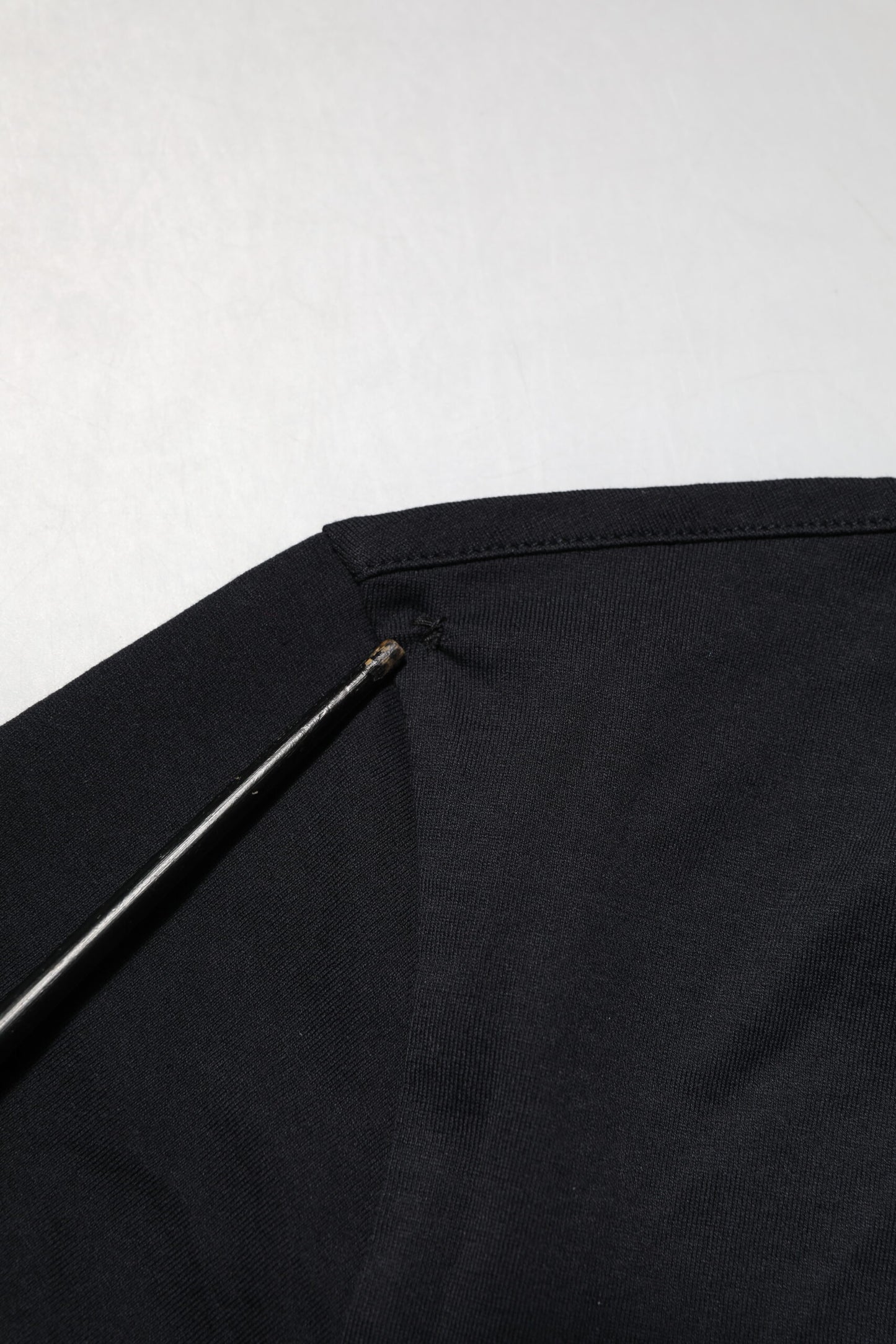 Dolce &amp; Gabbana Herren-T-Shirt aus schwarzer Baumwolle mit V-Ausschnitt