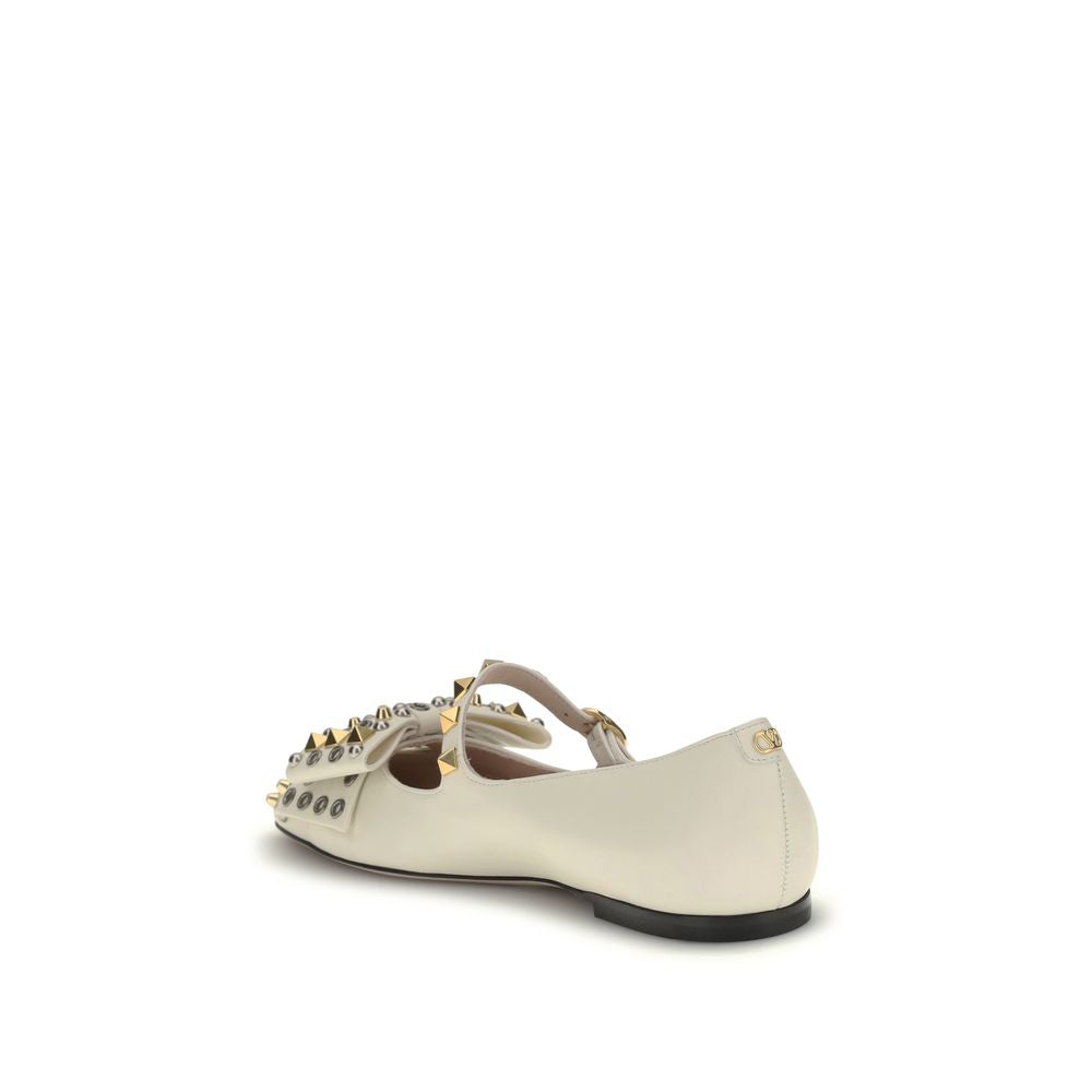 Valentino Garavani Ballerinas aus cremefarbenem Ziegenleder