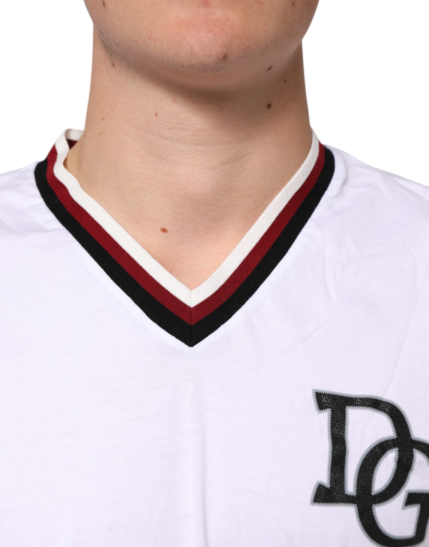 Dolce &amp; Gabbana – Weißes T-Shirt mit V-Ausschnitt und King Crown #DGMillennials