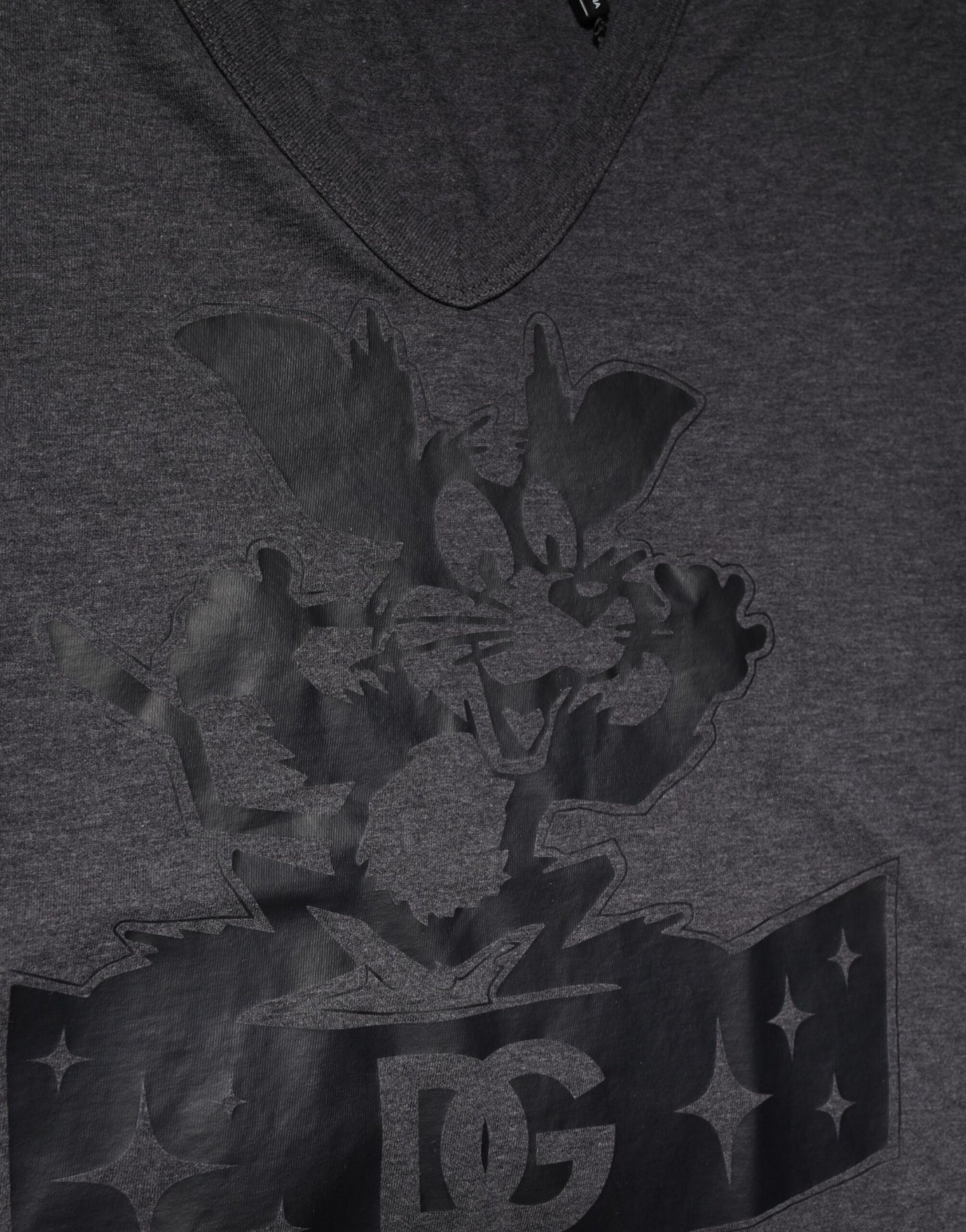 Dolce &amp; Gabbana – Schwarzes, anthrazitfarbenes T-Shirt mit V-Ausschnitt und DG-Logo für Herren