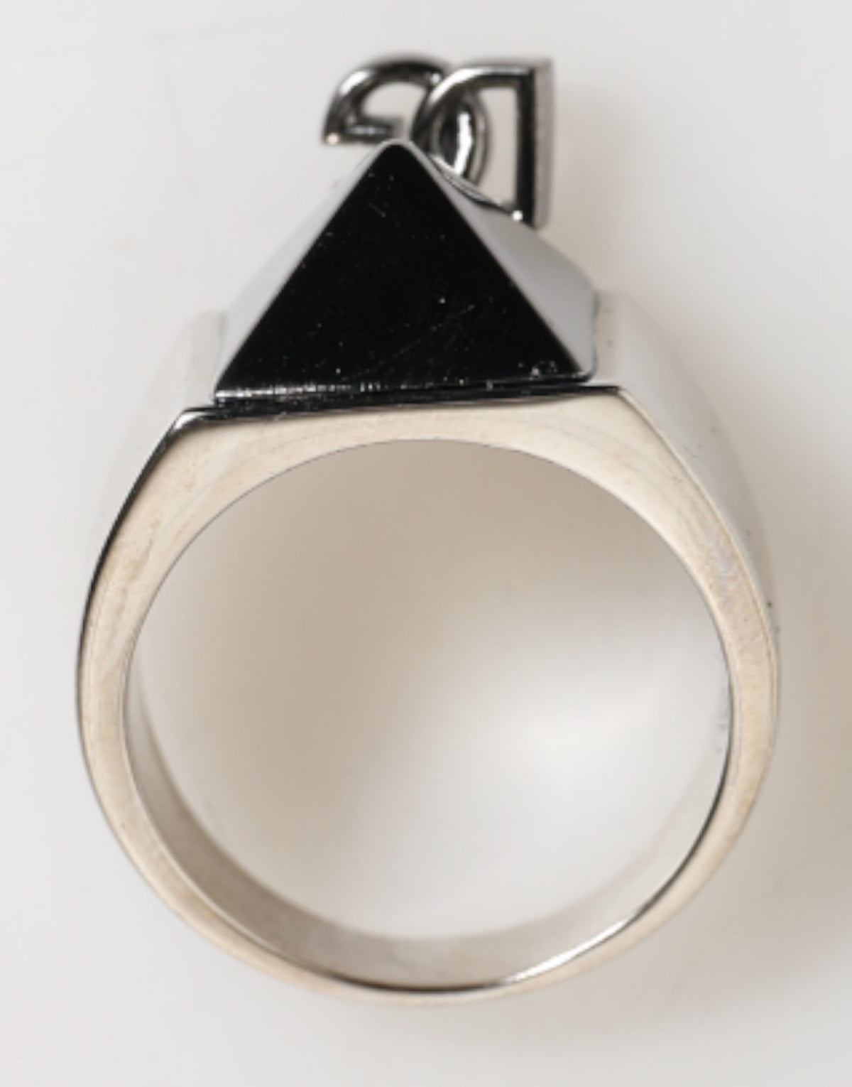 Dolce &amp; Gabbana – Silberfarbener Ring aus echtem Messing mit Pyramiden-DG-Logo