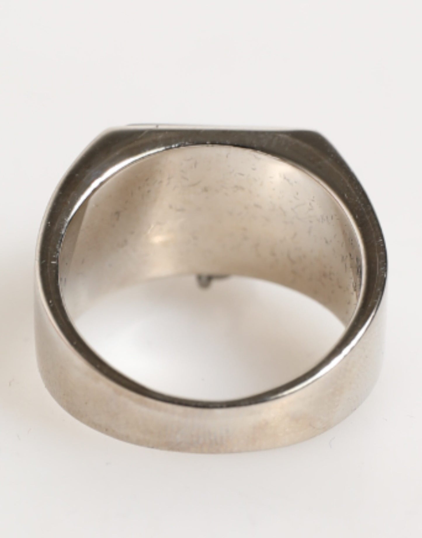 Dolce &amp; Gabbana – Silberfarbener Ring aus echtem Messing mit Pyramiden-DG-Logo