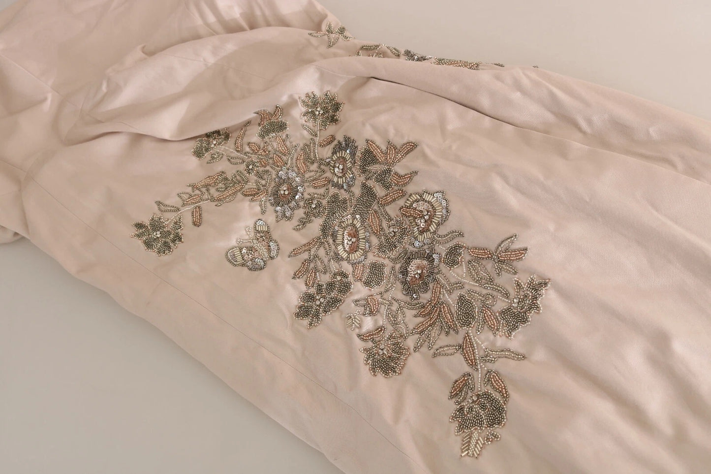 Dolce &amp; Gabbana – Beiges, ausgestelltes Ballkleid mit Pailletten und Blumenmuster