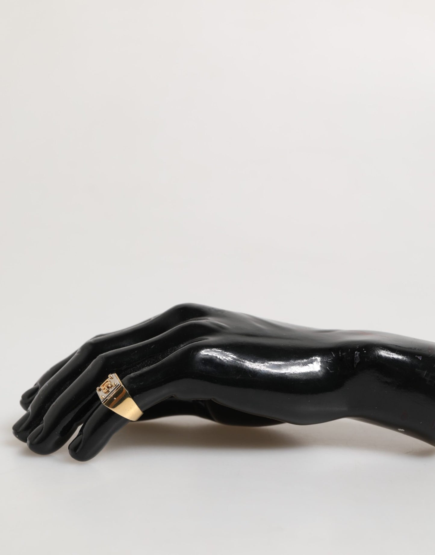 Dolce &amp; Gabbana Herrenring aus goldfarbenem Messing mit quadratischer DG-Logoplakette 