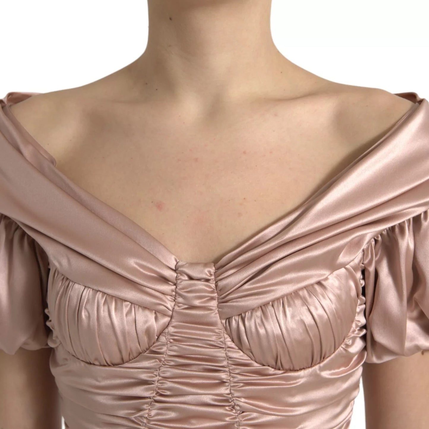 Dolce &amp; Gabbana – Etuikleid im Meerjungfrauenstil aus Stretch-Seide in Rosa