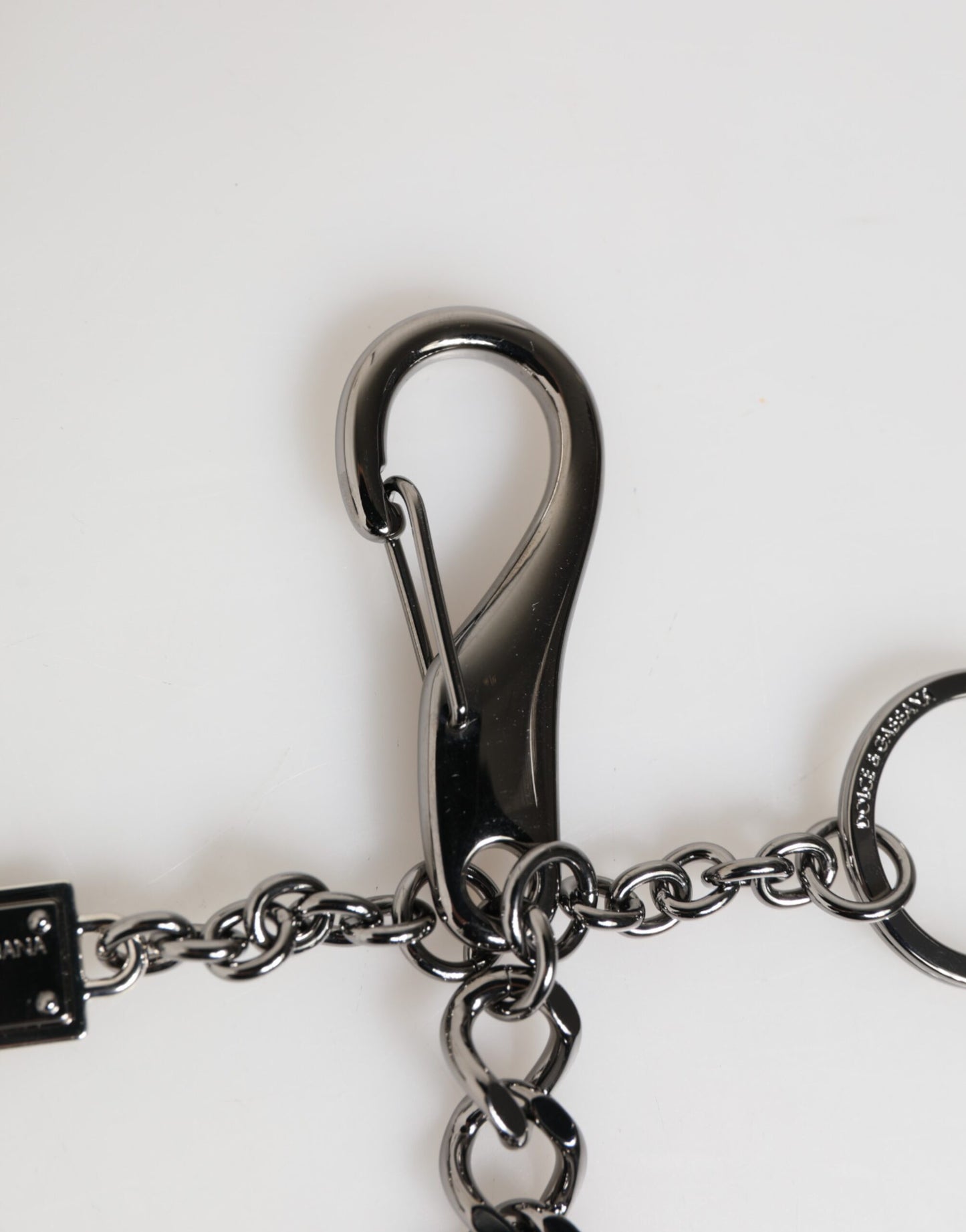 Dolce &amp; Gabbana Schlüsselanhänger mit DG-Logo, Militär-Leder, Schwarz/Rot