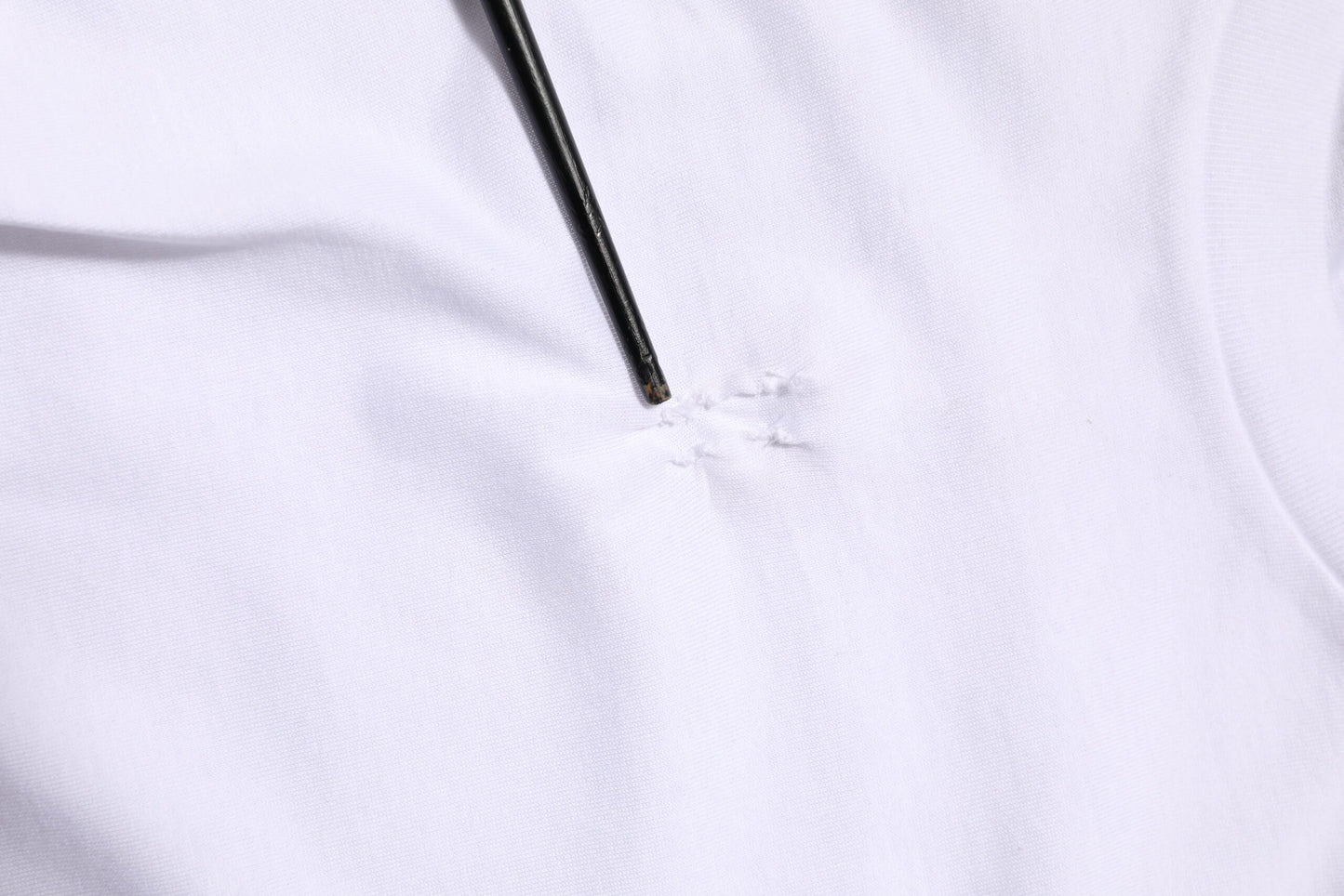 Dolce &amp; Gabbana – Weißes Herren-T-Shirt mit Rundhalsausschnitt und Logo-Patch aus Baumwolle