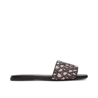 Max Mara – Fridac – Slides mit Logo