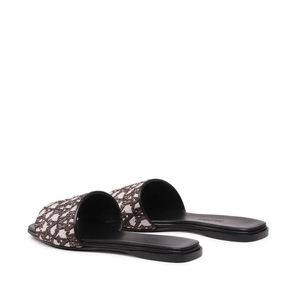 Max Mara – Fridac – Slides mit Logo