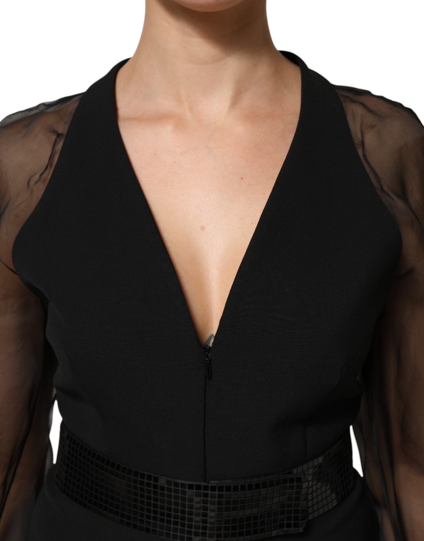 Emporio Armani – Schwarzes Minikleid mit V-Ausschnitt und transparenten Ärmeln und Gürtel