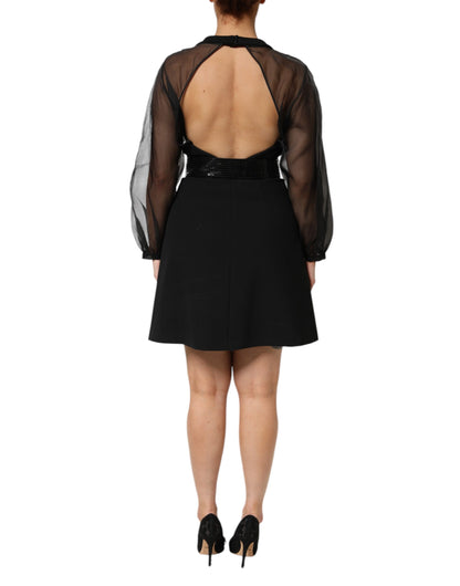 Emporio Armani – Schwarzes Minikleid mit V-Ausschnitt und transparenten Ärmeln und Gürtel