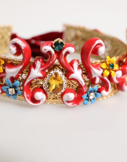 Dolce &amp; Gabbana Rotes Carretto-Stirnband mit mehrfarbigem Kristallgold und Tiara-Krähenmotiv