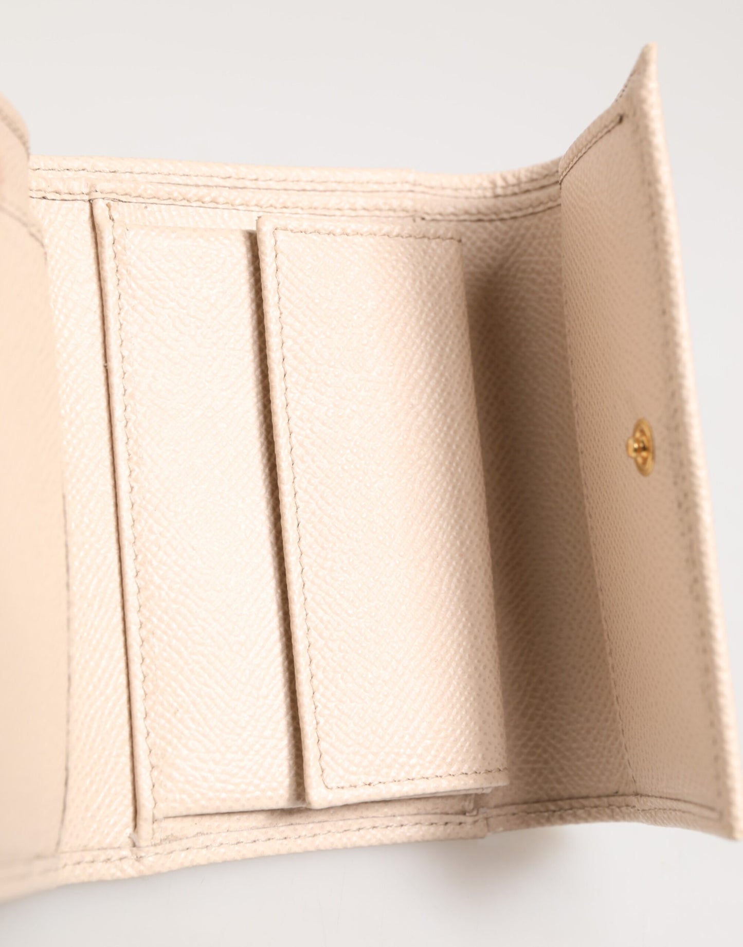 Dolce &amp; Gabbana – Geldbörse mit französischer Klappe und DG-Logo aus hellrosa Kalbsleder