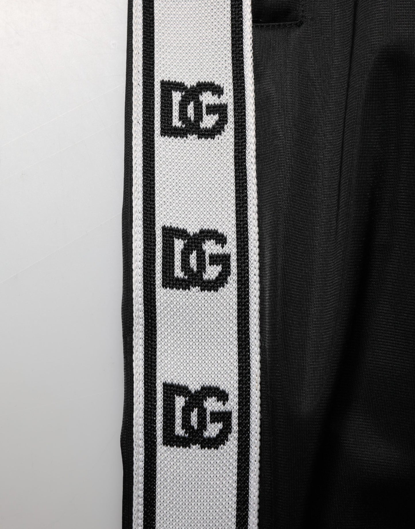 Dolce &amp; Gabbana – Schwarze Jogginghose aus Polyester mit Logostreifen