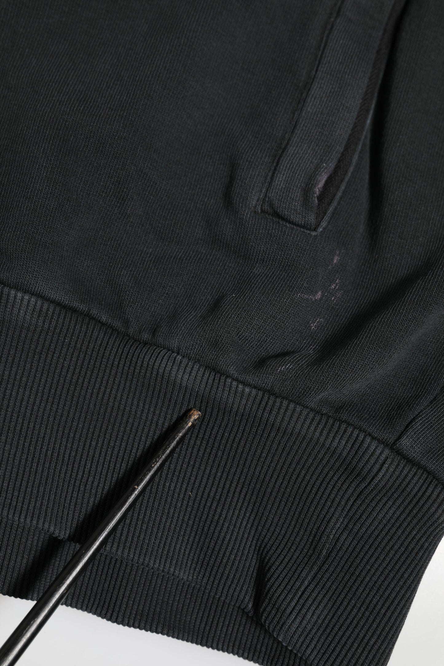 Dolce &amp; Gabbana – Schwarzes Sweatshirt mit durchgehendem Reißverschluss und Logo