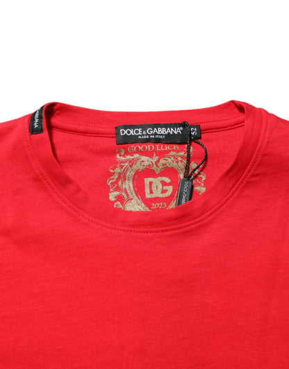 Dolce &amp; Gabbana Rotes Goodluck 2023 Baumwoll-T-Shirt mit Rundhalsausschnitt
