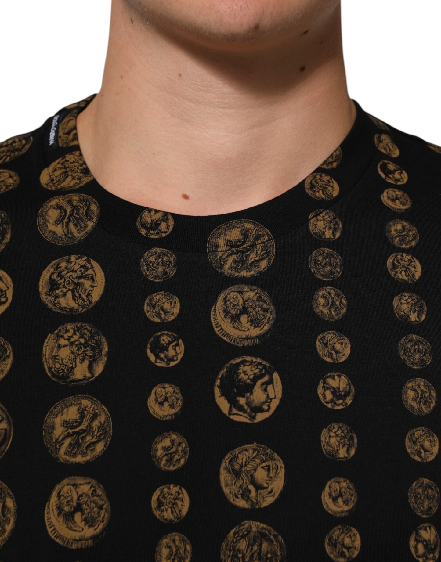Dolce &amp; Gabbana – Schwarzes Baumwoll-T-Shirt mit Rundhalsausschnitt und Münzdruck