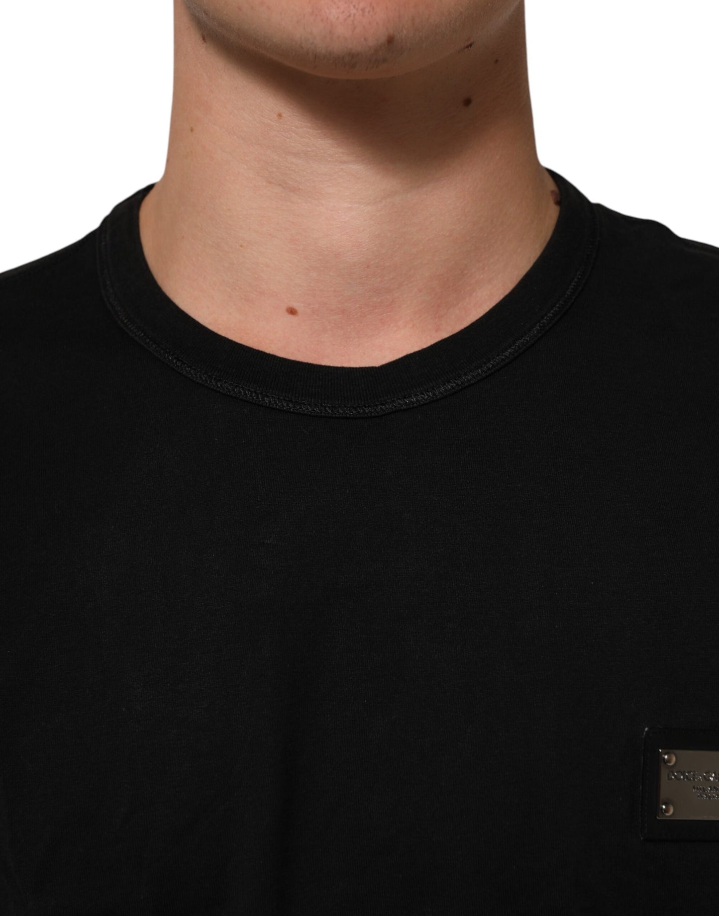 Dolce &amp; Gabbana – Schwarzes Baumwoll-T-Shirt mit Rundhalsausschnitt und Logo-Plakette