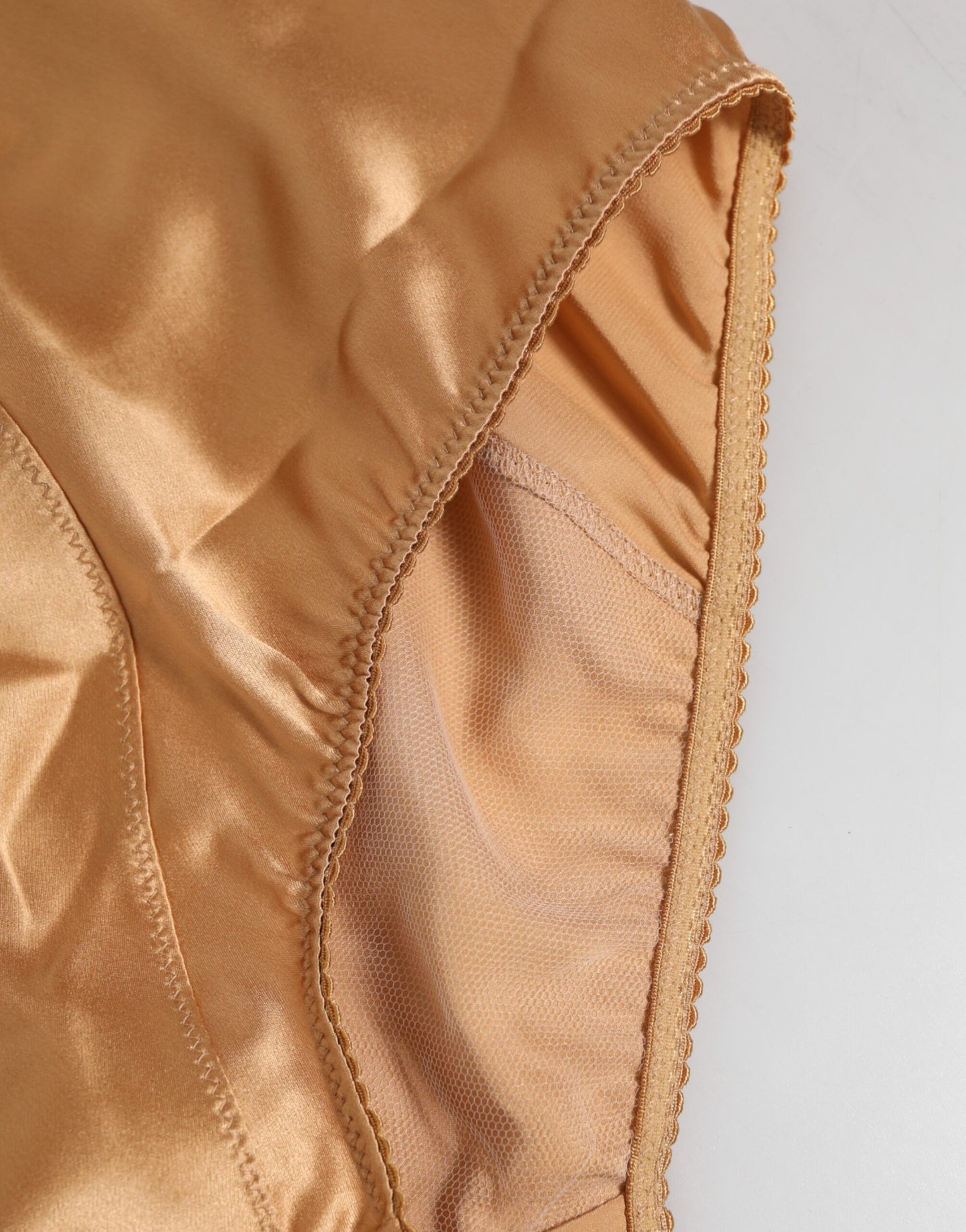 Dolce &amp; Gabbana – Beigefarbene, hoch taillierte Miederhose aus Stretch-Seide