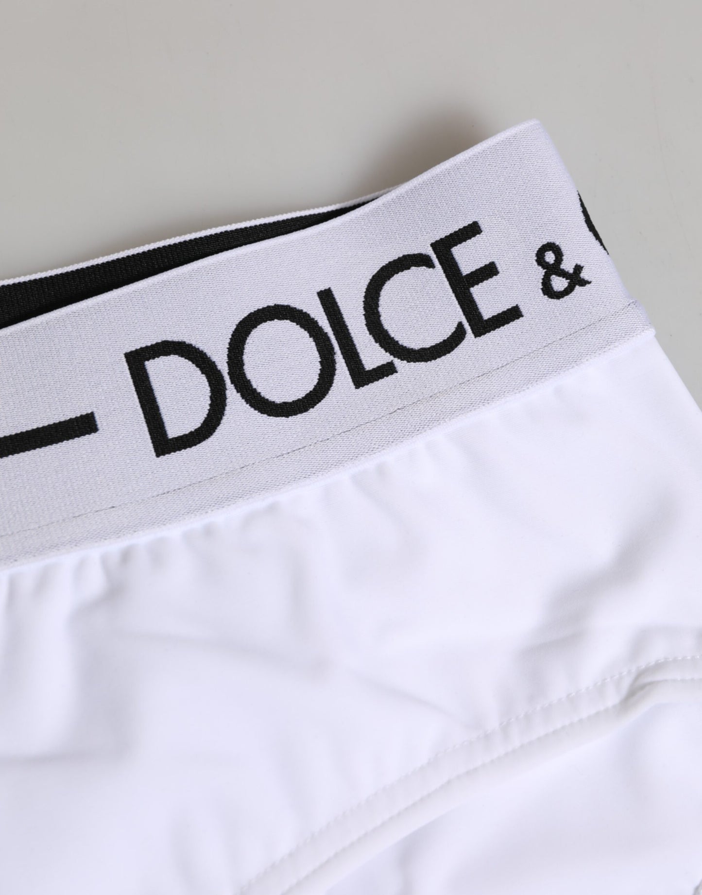 Dolce &amp; Gabbana – Weiße Nylon-Shorts mit Logobund