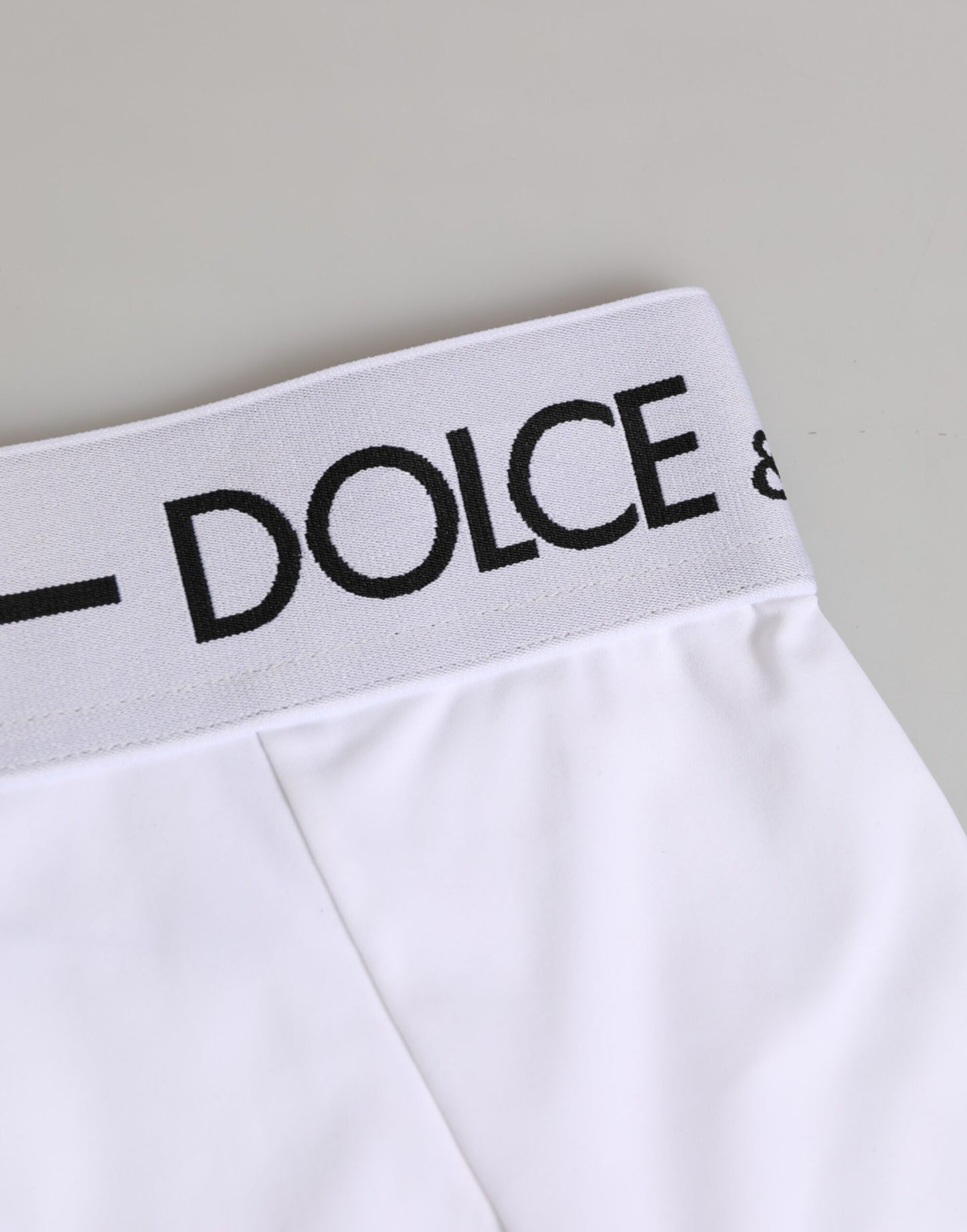 Dolce &amp; Gabbana Weiße Coulotte-Unterhose aus Nylon mit Logobund