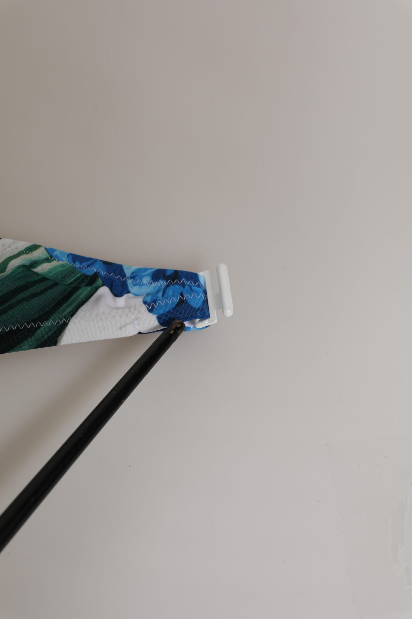 Dolce &amp; Gabbana – Weißer Badeanzug mit Blumenmuster, 2-teilig, Oberteil und Unterteil