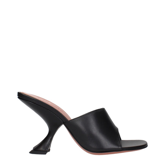 Amina Muaddi Sandalen mit Stiletto-Absatz aus schwarzem Leder