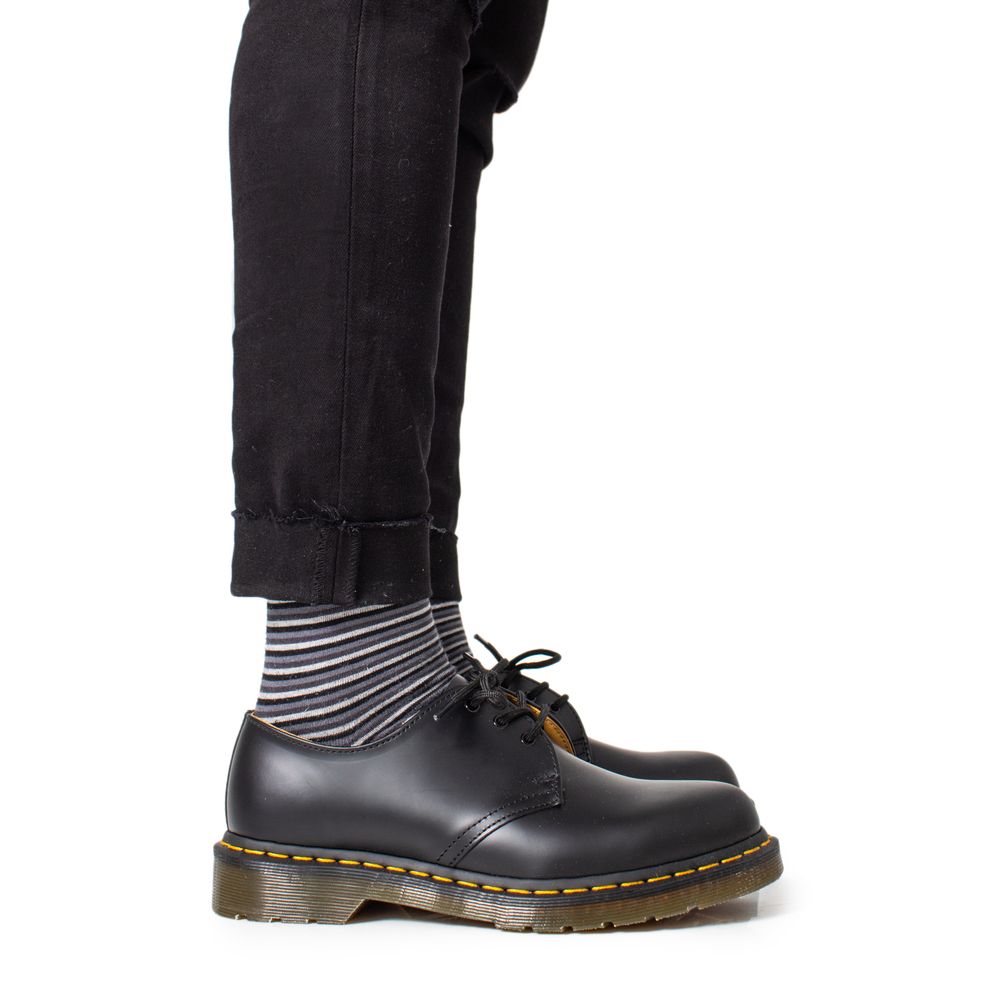 Dr. Martens – Oxfords und Derbies aus schwarzem Leder