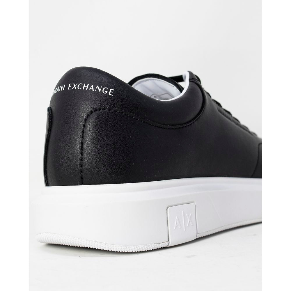 Armani Exchange Schwarze Leder-Sneaker mit niedrigem Schaft