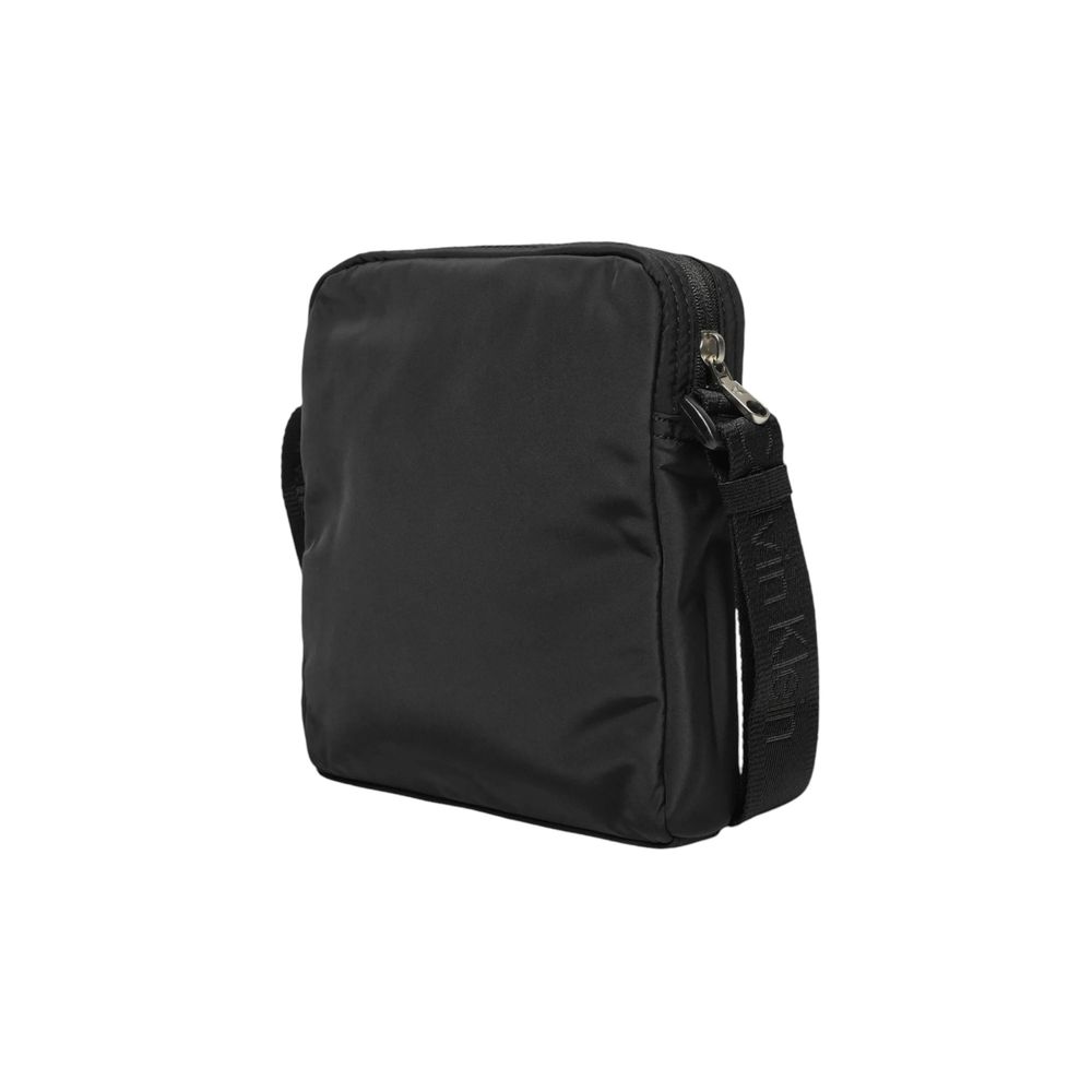 Calvin Klein – Schwarze Messenger-Tasche aus recyceltem Polyester