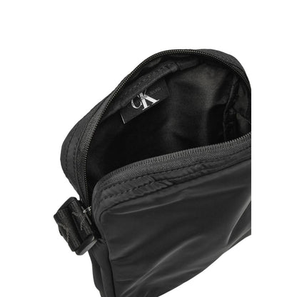Calvin Klein – Schwarze Messenger-Tasche aus recyceltem Polyester