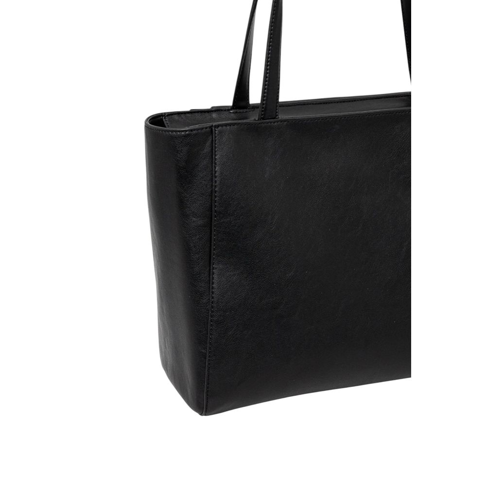 Calvin Klein – Schwarze Handtasche aus recyceltem Polyester