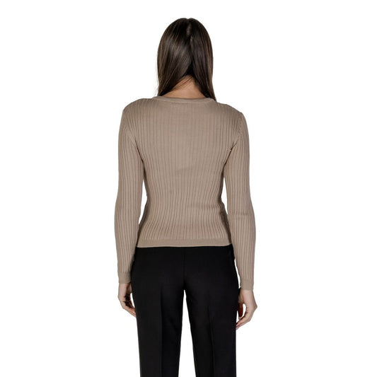Vila Clothes – Beigefarbene Sportbekleidung aus recyceltem Polyester