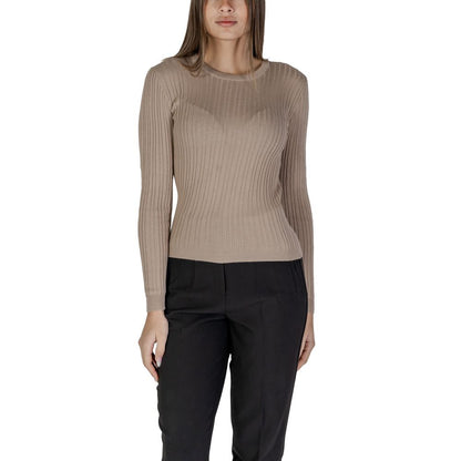 Vila Clothes – Beigefarbene Sportbekleidung aus recyceltem Polyester