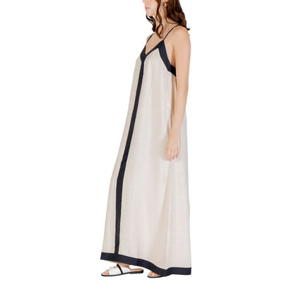 Vero Moda – Beigefarbene Nylon-Lang