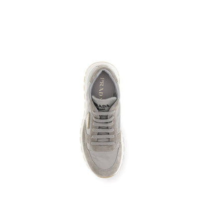 Prada Graue Sport-Sneaker aus recyceltem Polyamid
