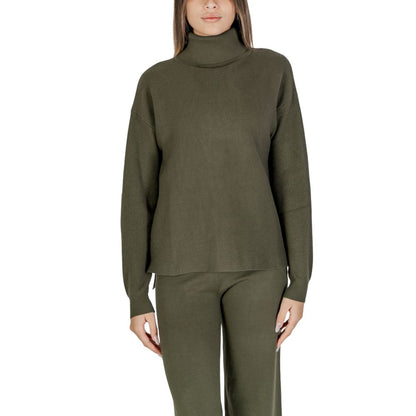 Cleré Grüner Viskose-Rollkragenpullover