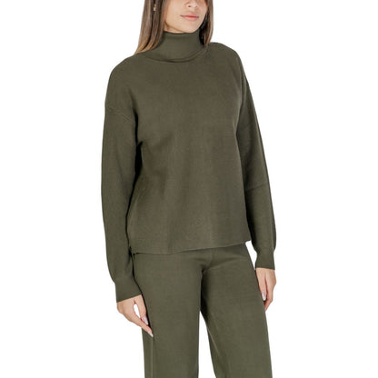 Cleré Grüner Viskose-Rollkragenpullover