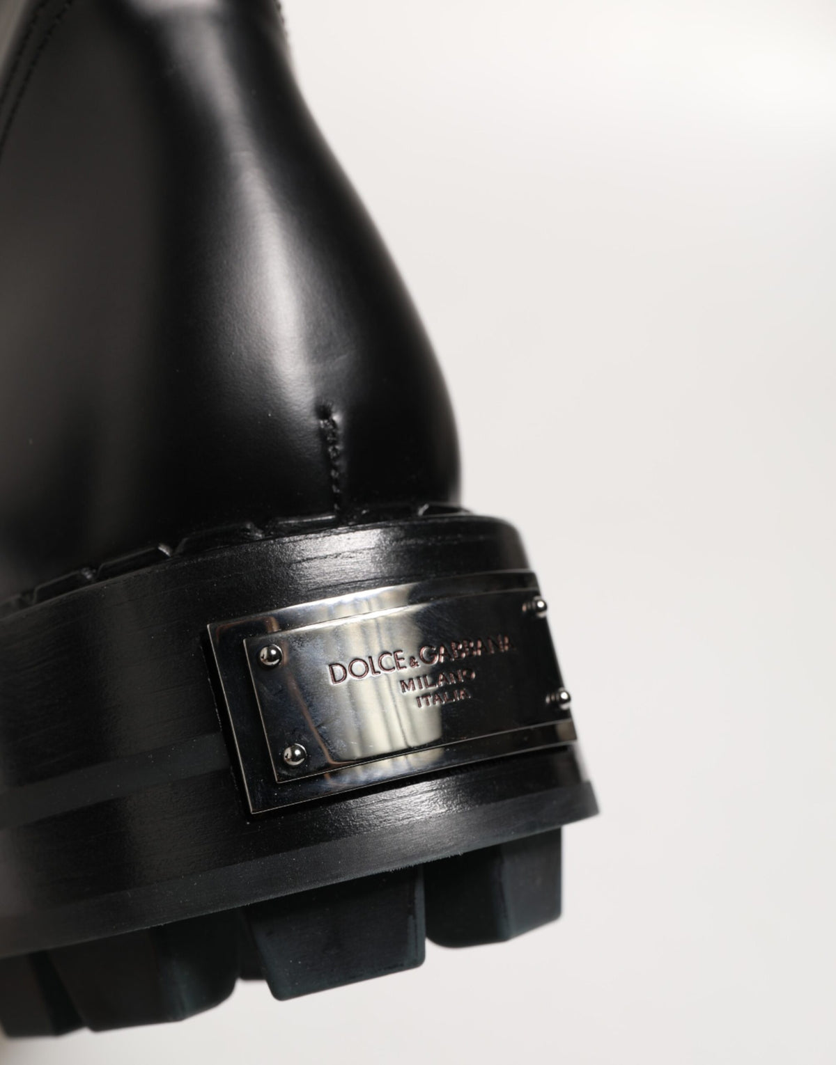 Dolce &amp; Gabbana – Schwarze Bikerstiefel mit Logo-Schild und halbhoher Wadenhöhe